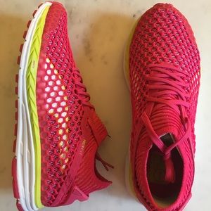 PUMA neutral running sneaker | size 7